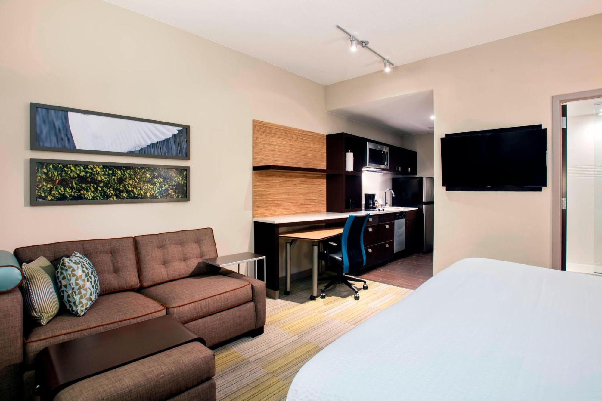 Towneplace Suites By Marriott Miami Homestead Exterior photo